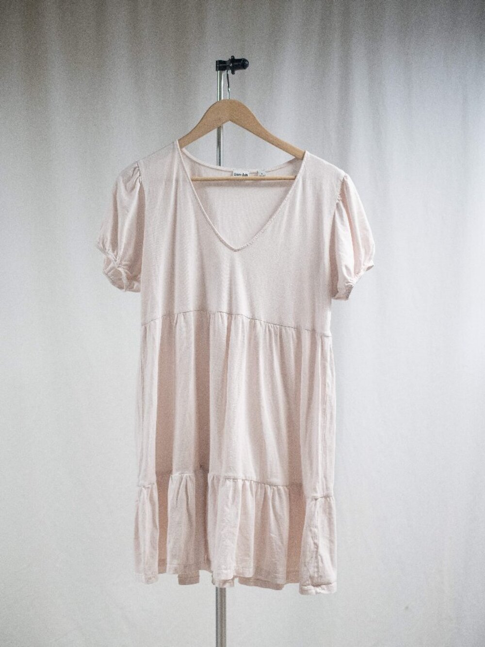 Aritzia Sun-Deh Sunday Best Cruise Dress V-Neck Babydoll Dress Strawberry Puff